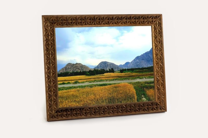 33 x 25 cm Walnut Wood Frame - Image 5