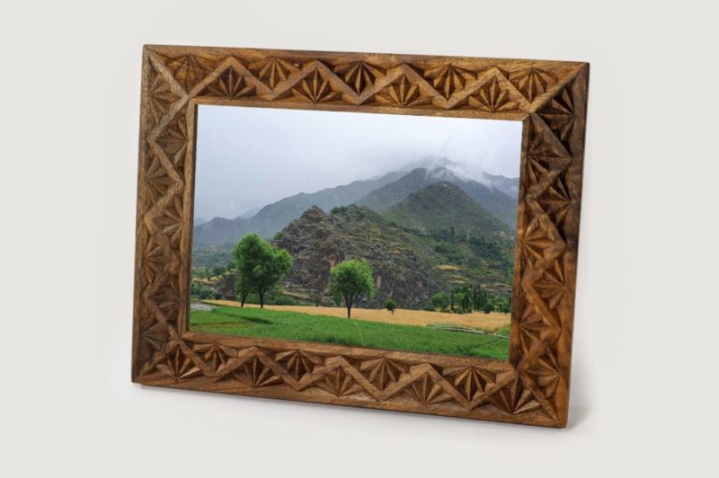 27 x 22 cm Walnut Wood Picture Frame - Image 5