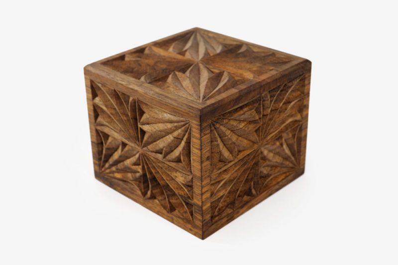 12 x 12cm Walnut Wood Gift Box - Image 4
