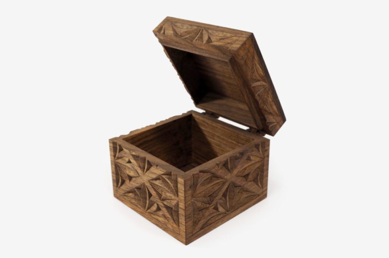 12 x 12cm Walnut Wood Gift Box - Image 2