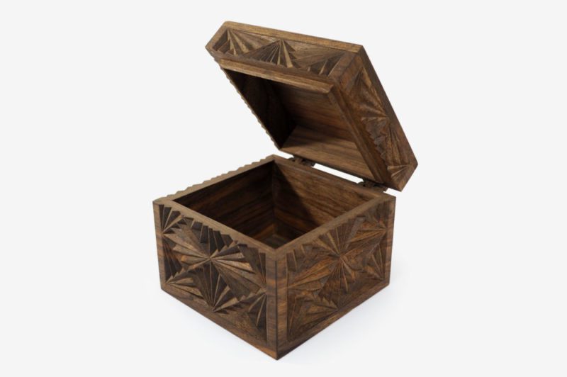 12 x 12 cm Walnut Wood Gift Box - Image 2