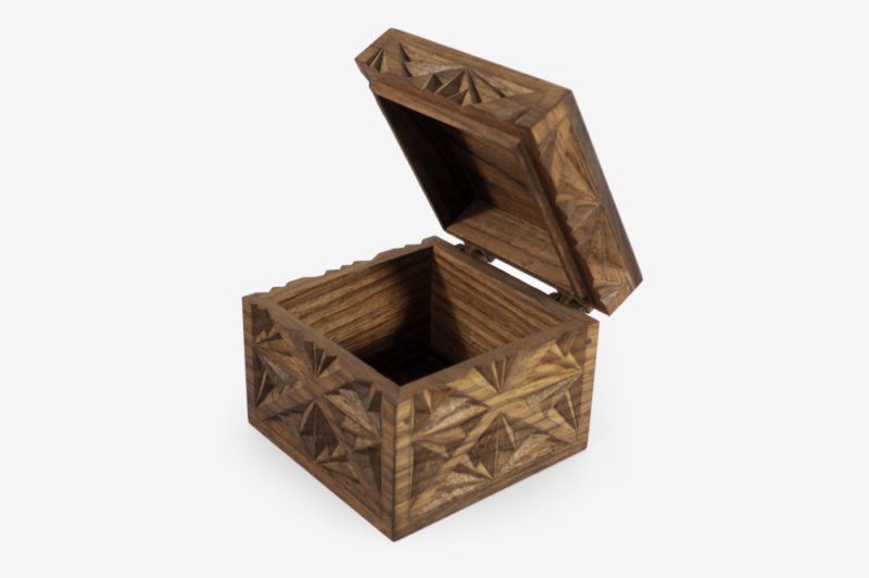 12 x 12cm Walnut Wood Gift Box - Image 2