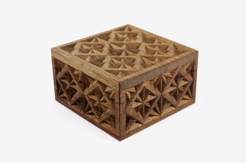10 x 10 cm Walnut Wood Gift Box