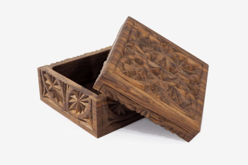 10 x 10 cm Walnut Wood Gift Box - Image 2