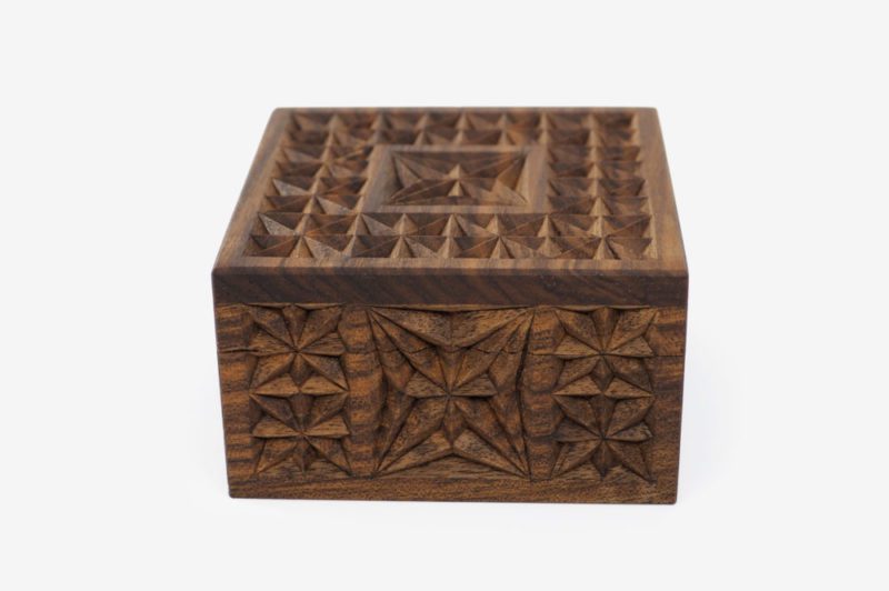 10 x 10 cm Walnut Wood Gift Box - Image 4