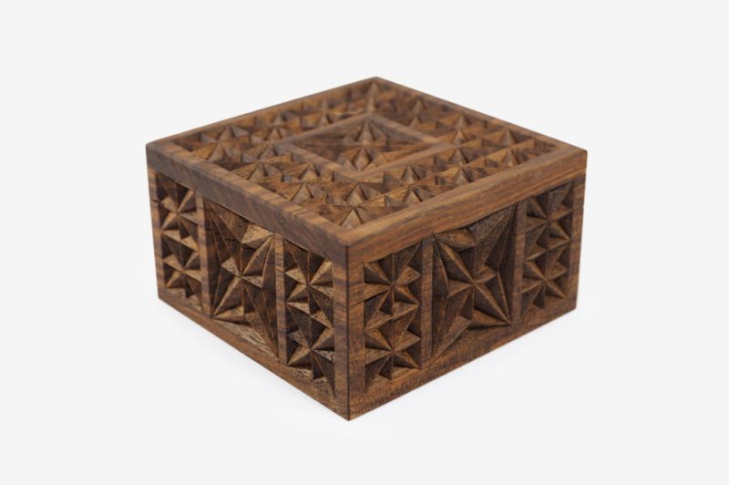 10 x 10 cm Walnut Wood Gift Box