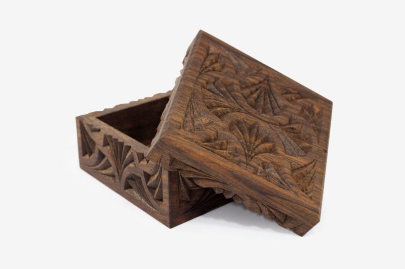 10 x 10 cm Walnut Wood Gift Box - Image 2