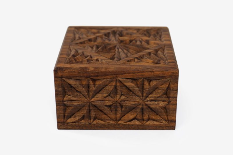 10 x 10 cm Walnut Wood Gift Box - Image 5