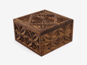 10 x 10 cm Walnut Wood Gift Box