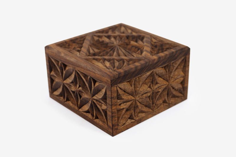 10 x 10 cm Walnut Wood Gift Box