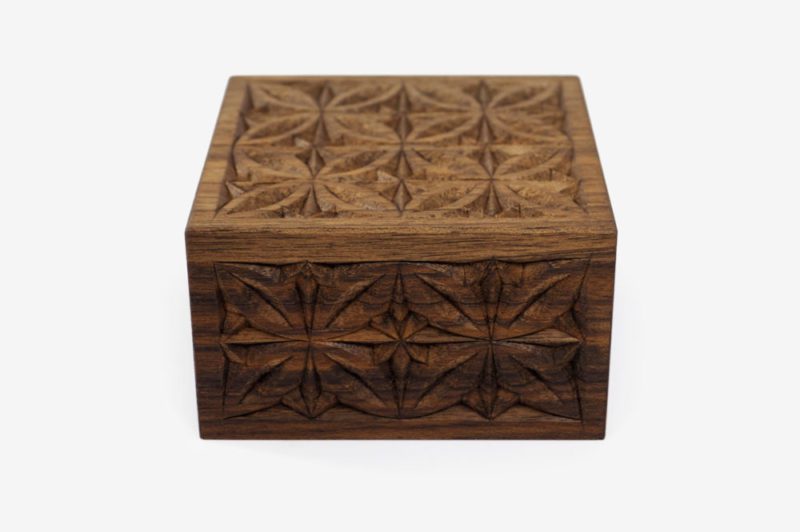 10 x 10 cm Walnut Wood Gift Box - Image 5