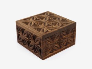 10 x 10 cm Walnut Wood Gift Box