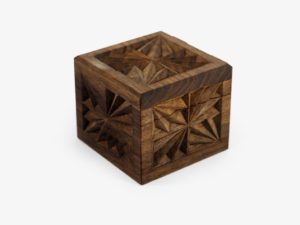 7 x 7 cm Walnut Wood Gift Box