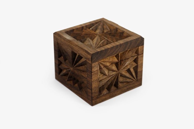 7 x 7 cm Walnut Wood Gift Box - Image 5