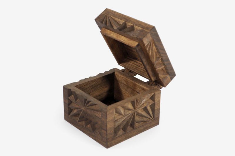7 x 7 cm Walnut Wood Gift Box
