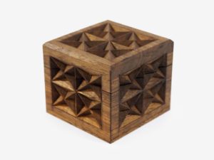 7 x 7 cm Walnut Wood Gift Box