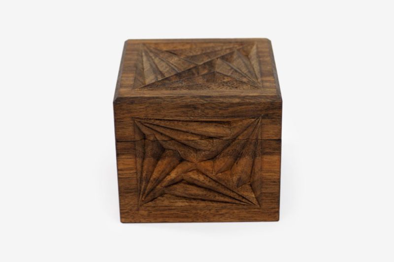7 x 7 cm Walnut Wood Gift Box - Image 3