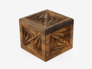 7 x 7 cm Walnut Wood Gift Box